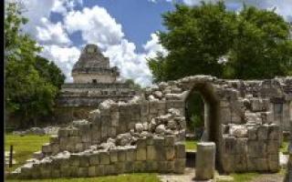 Chichén Itzá Mexiko - cestovní fotografie starověkého mayského města