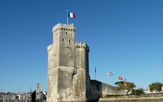 Obchodní škola La Rochelle Škola podnikání a cestovního ruchu La Rochelle