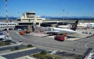 Mezinárodní letiště v Itálii Ve kterém italském městě se nachází letiště póla?